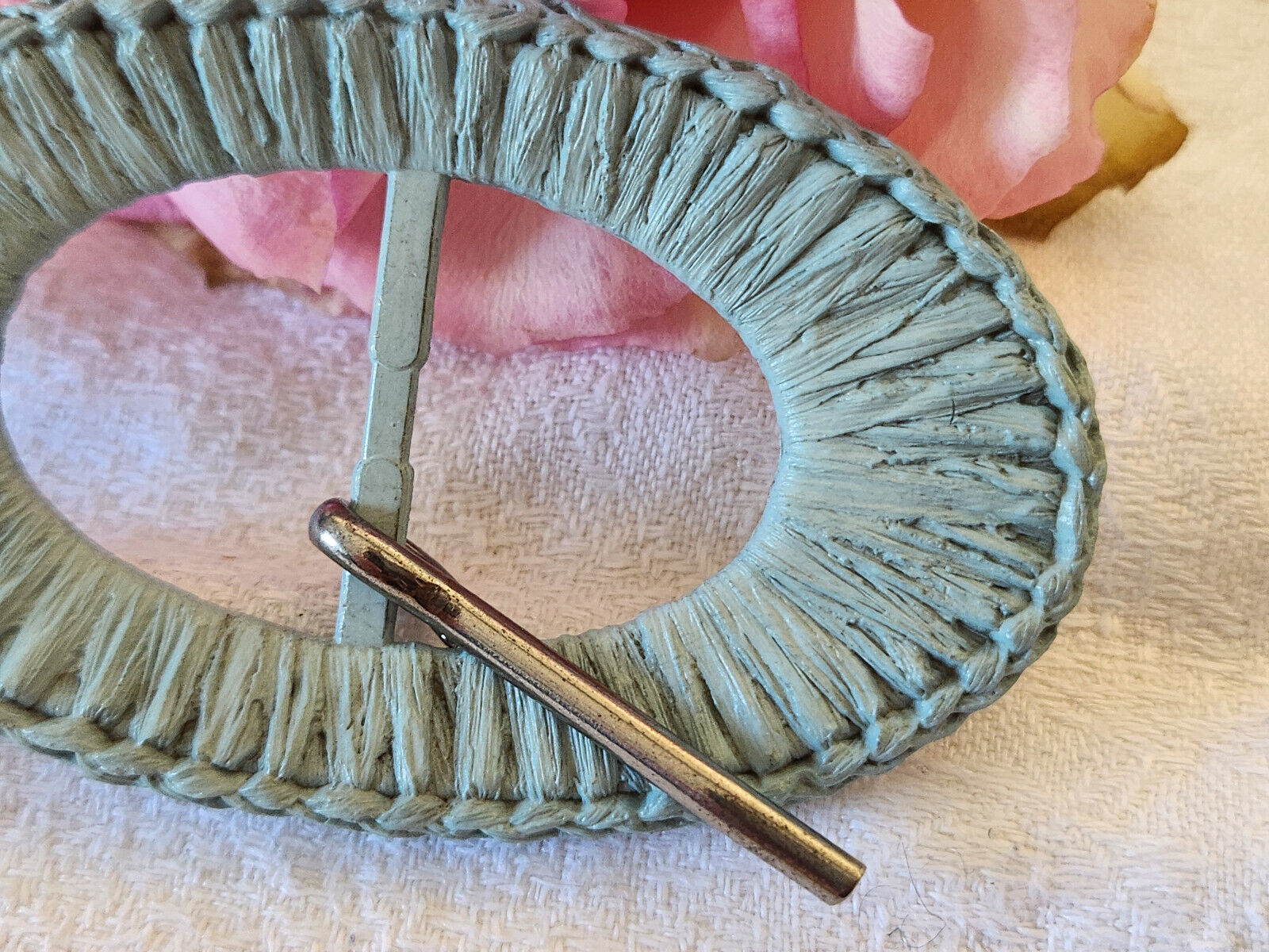 Boucle de ceinture vintage bleu effet raphia 8 cm sur 4,6 cm ME1-31