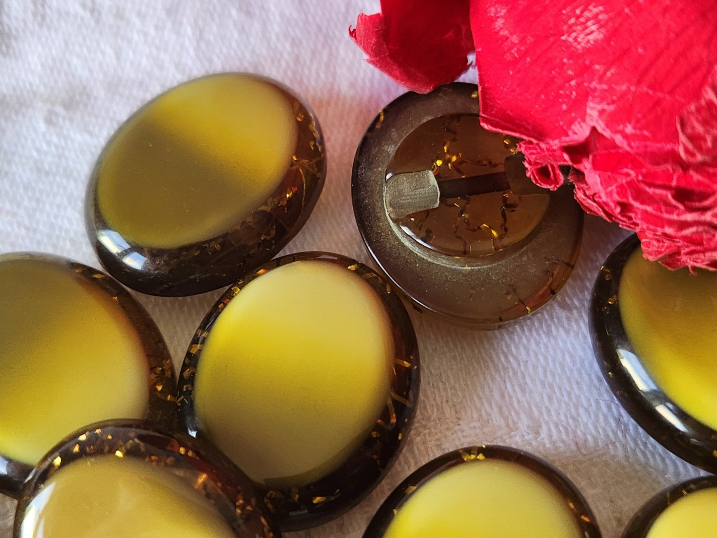 Lot 5  boutons vintage à pied  ovale vert paillette 1,8 sur 2,2 cm ref 5466