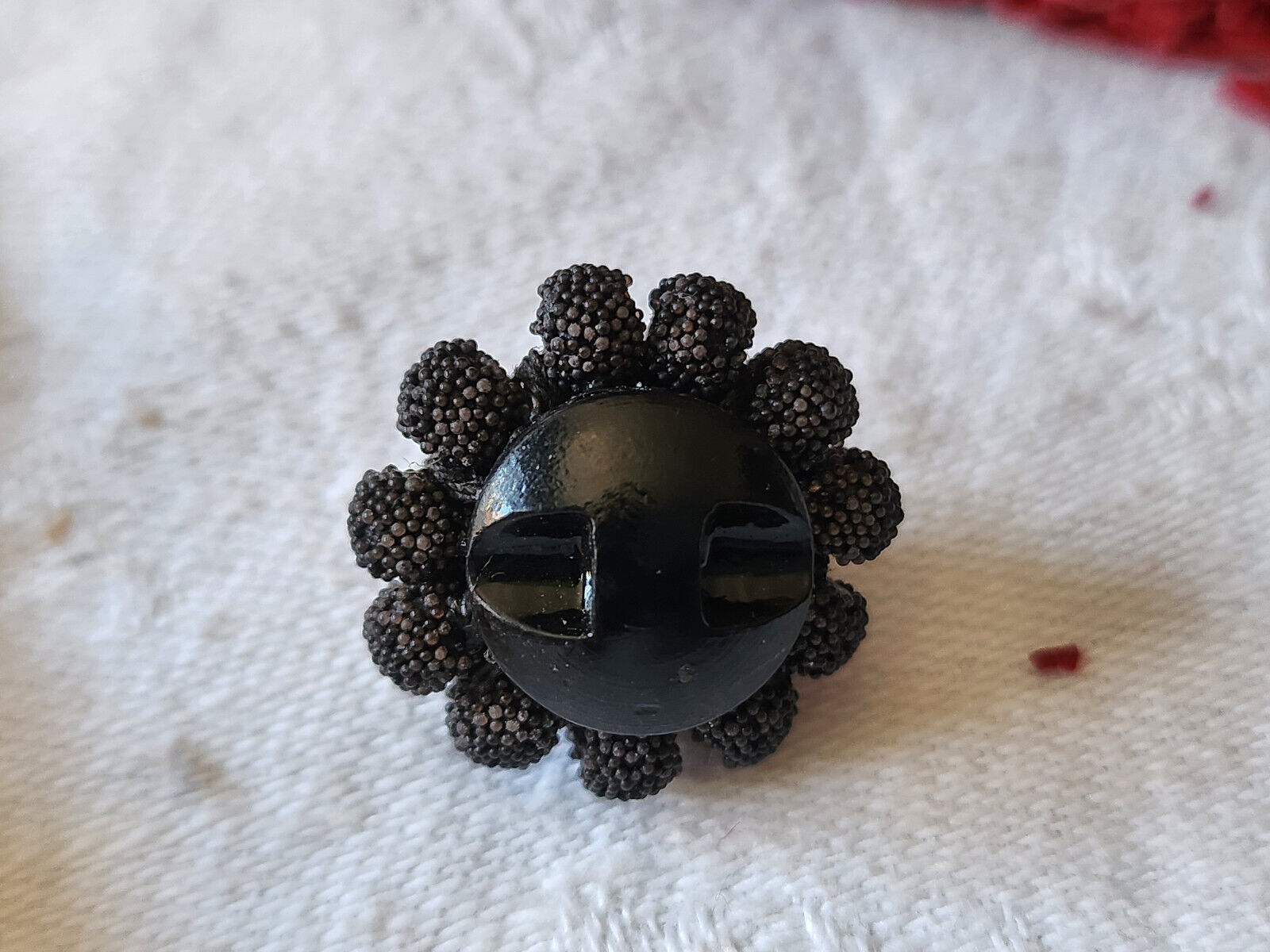 Collection superbe bouton ancien "effet rosée du matin"  pied  2,1 cm d12j