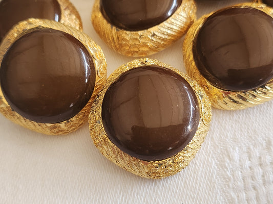 Lot 6 boutons vintage doré marron résine sculpté jolis pied  2,5 cm ref 0063