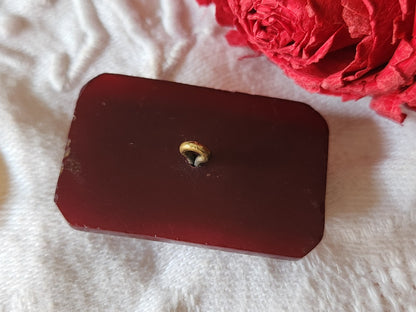 Collection gros bouton ancien lie de vin 2,4 sur 3,5 cm G15C