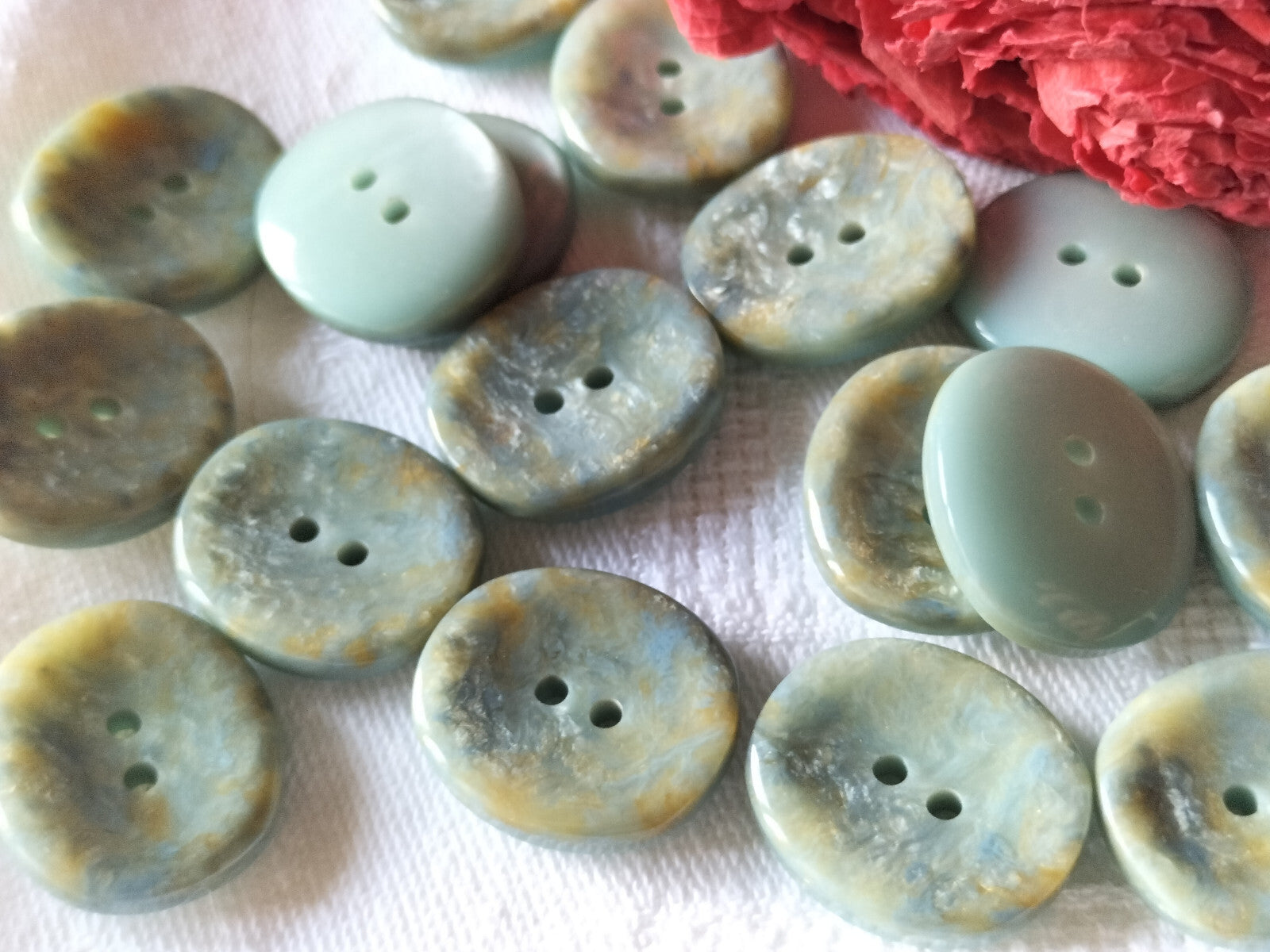 Lot 10 boutons vintage  bleu moucheté ovale  1,7 sur 2 cm ref 1307