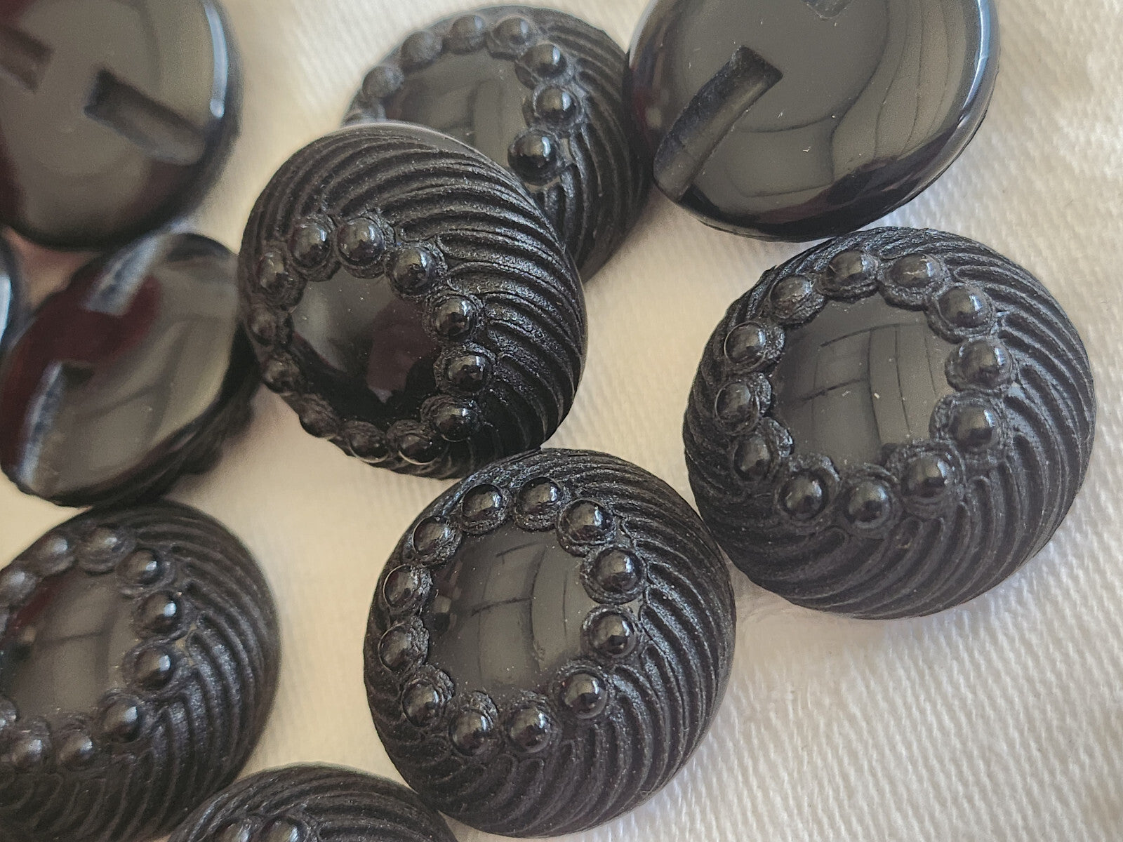 Lot 6 boutons vintage noir résine  volumineux perle en verre 2,5 cm pied ref 780