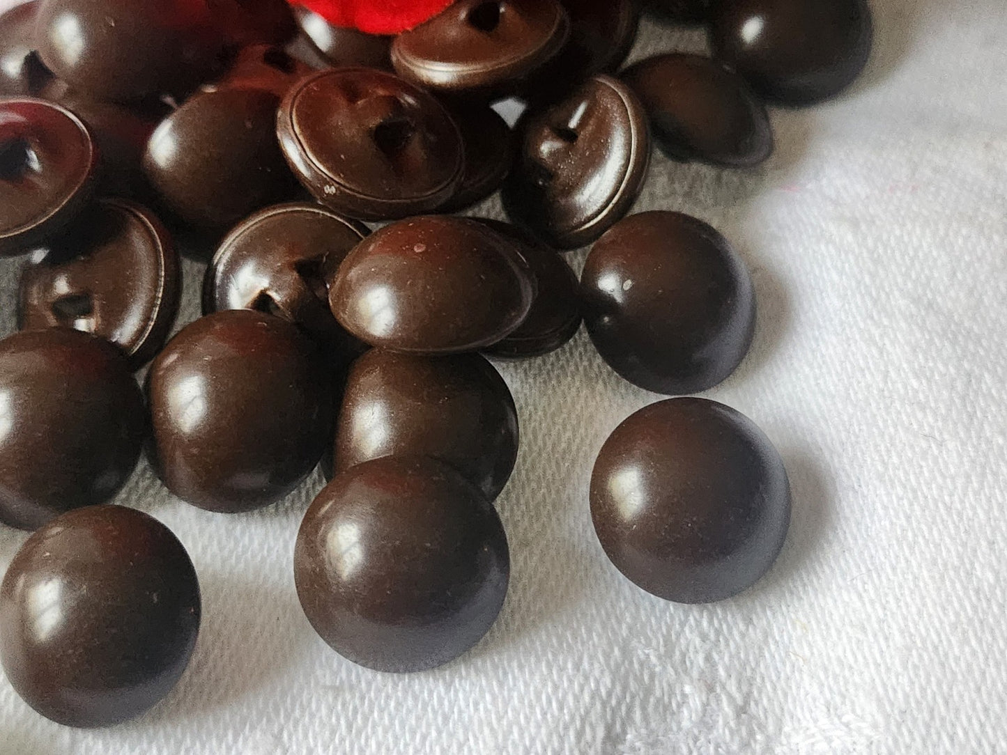 Lot 20 boutons anciens monture en metal marron 1,4 cm ref 913