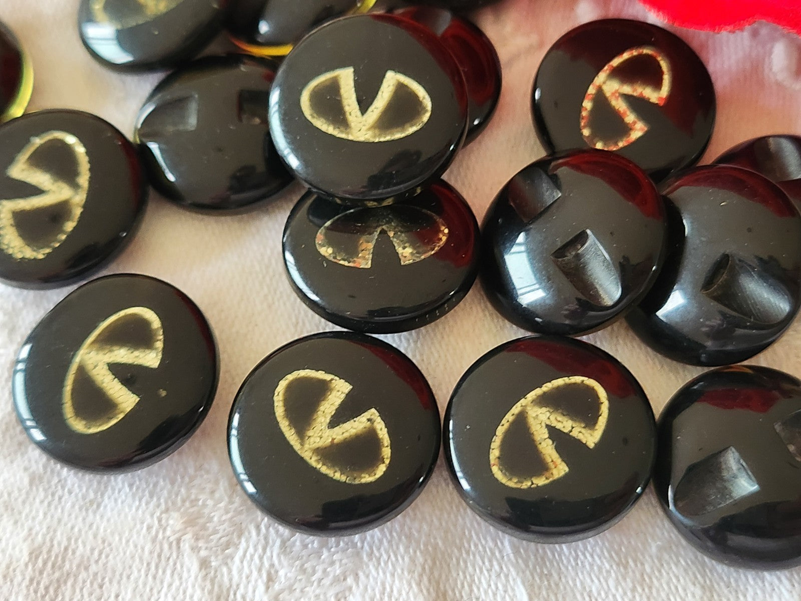 Lot 10 boutons vintage noir inclusion argenté pied 1,9 cm ref 5993