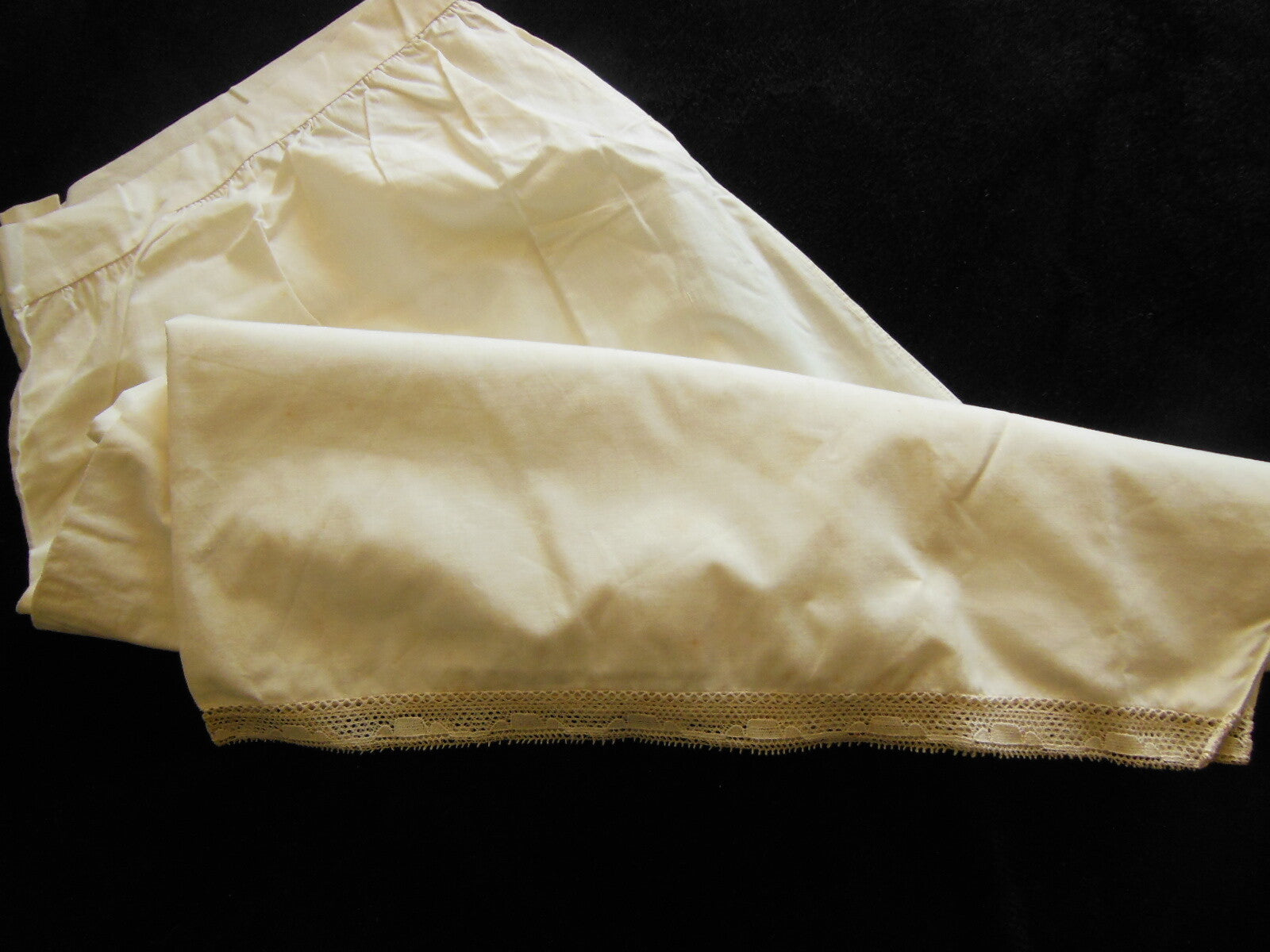 Ancienne culotte short monogramme ML jamais porté à nettoyer ou teindre n°1 B1