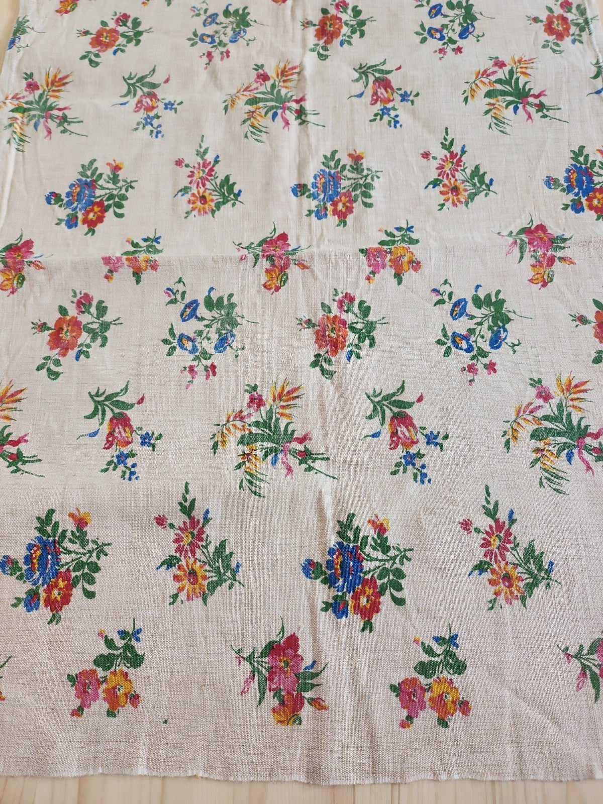 Ancien coupon de tissu lin fleur imprimé 59 cm sur 74 cm B5