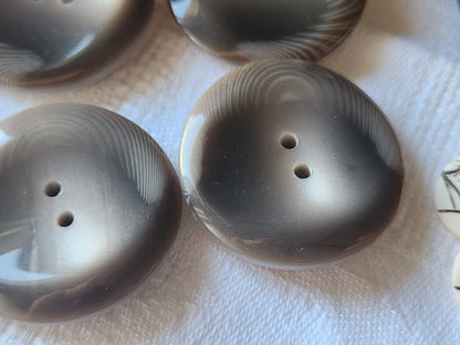 Lot 6 énormes boutons vintage marron cambré 3,4 cm trous ref 2448