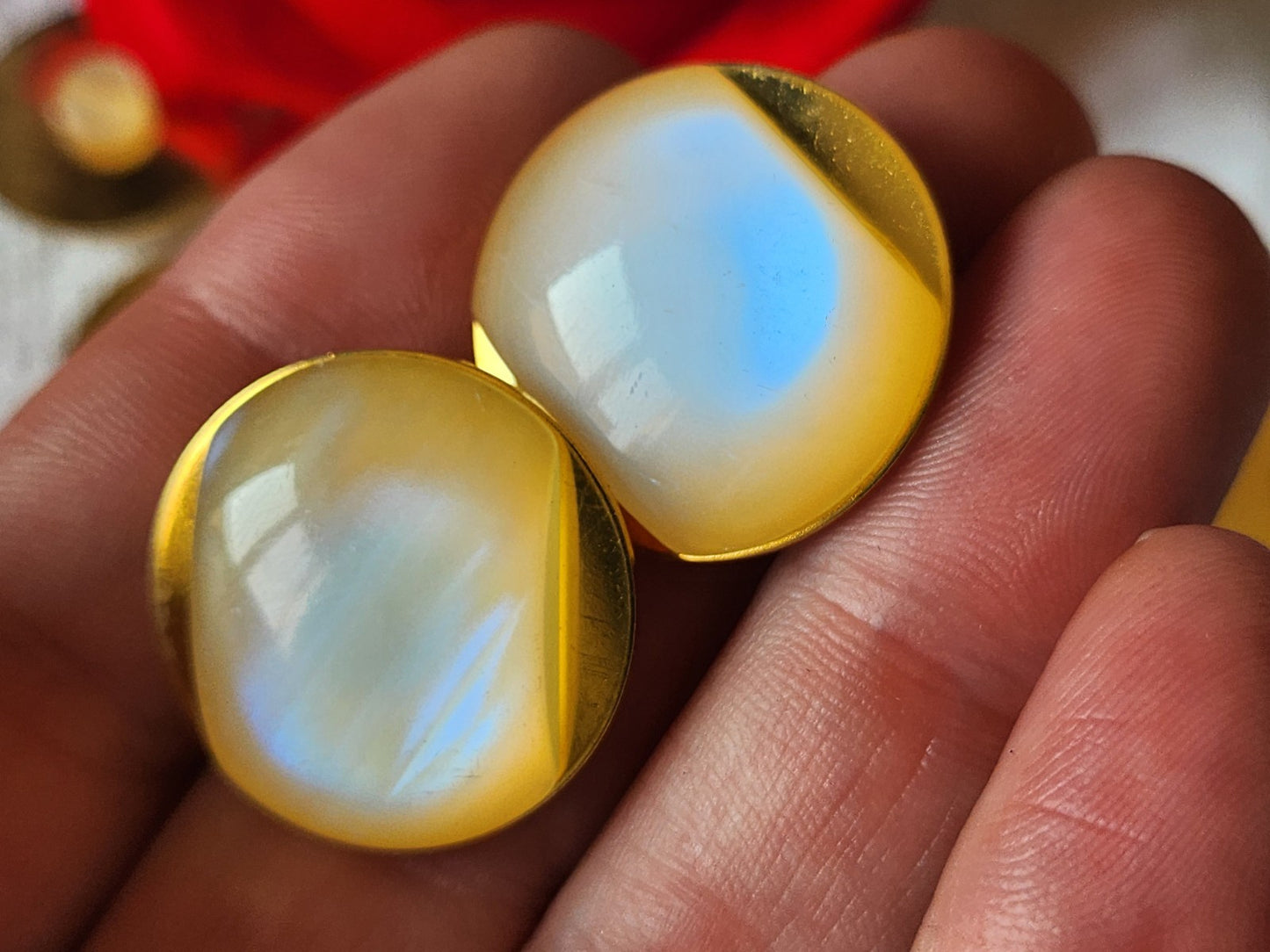 Lot 6 gros boutons vintage blanc reflet mordoré 2,5 cm ref 1220