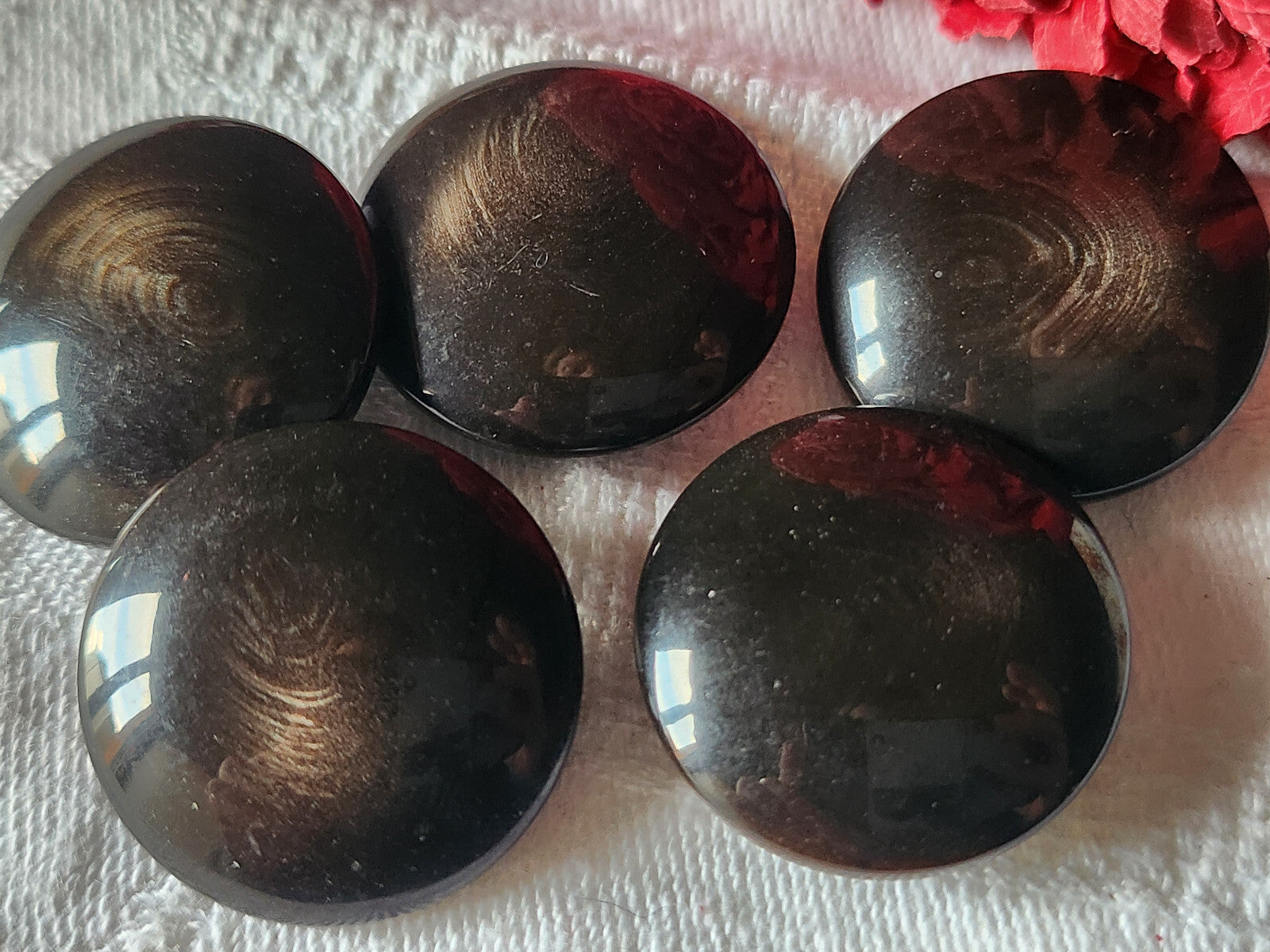 Lot 5 gros boutons vintage marron bombé   à pied 2,5  cm  ref 3415