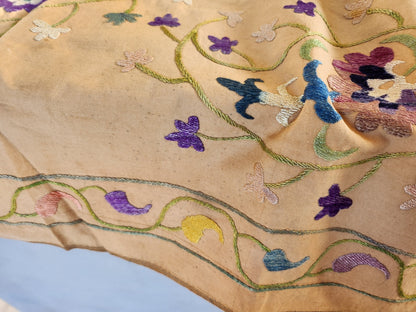 Trés ancien ouvrage XIXéme nappe d'autel? broderie B8