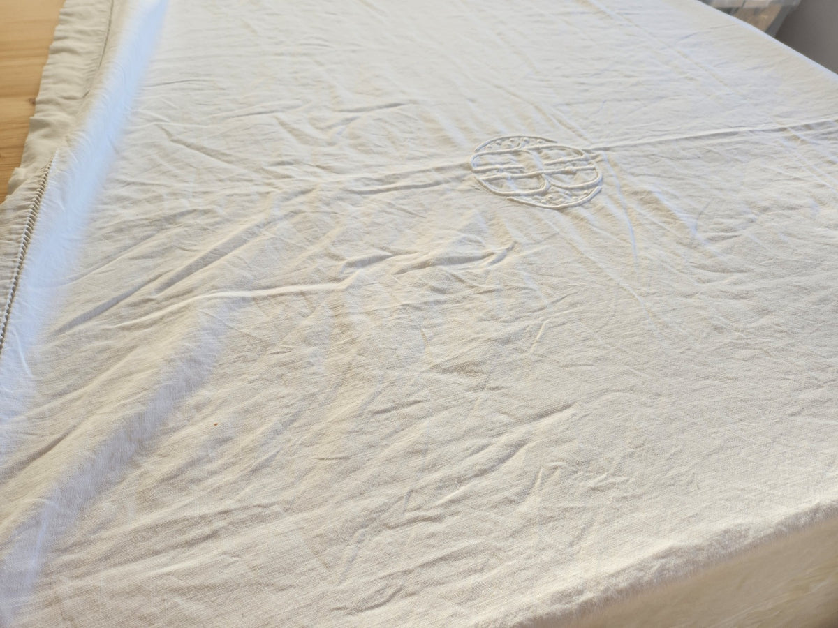 Ancien grand drap  coton monogramme CM jour 215 sur 310  cm  B8