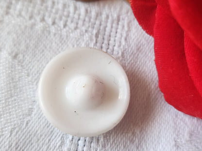 Gros bouton en verre mordoré blanc  pied ancien vintage  2,2 cm D13E