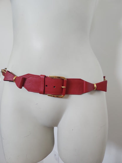 Ceinture ancienne vintage cuir rouge noeud métal doré  superbe