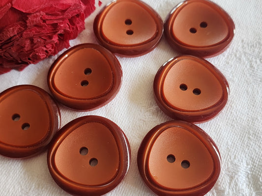 Lot 7 gros boutons vintage marron 2,7 cm trous ref 1726