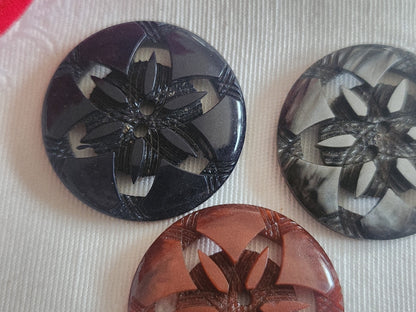 Trio boutons vintage gros découpis ajouré à trous 2,7 cm D15H