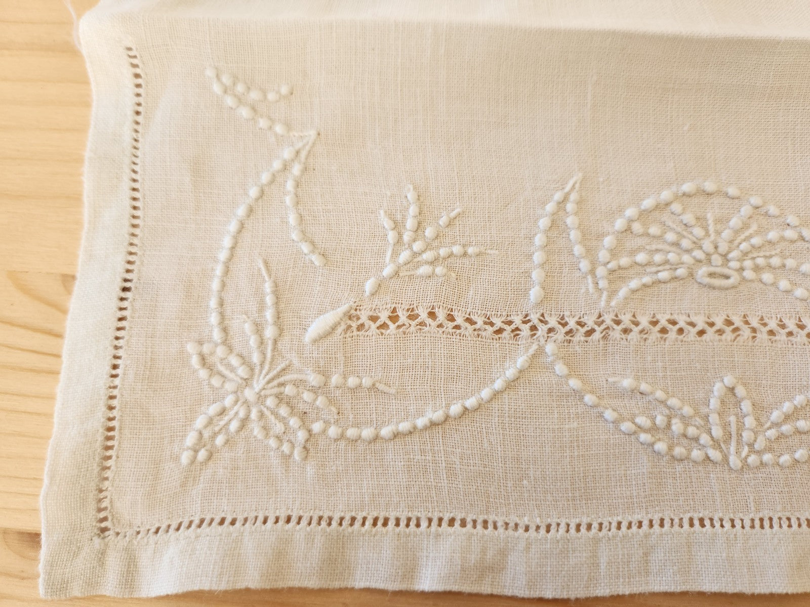Ancien porte serviette  fait main dentelle broderie  pochette 11 cm sur 25 cm B8