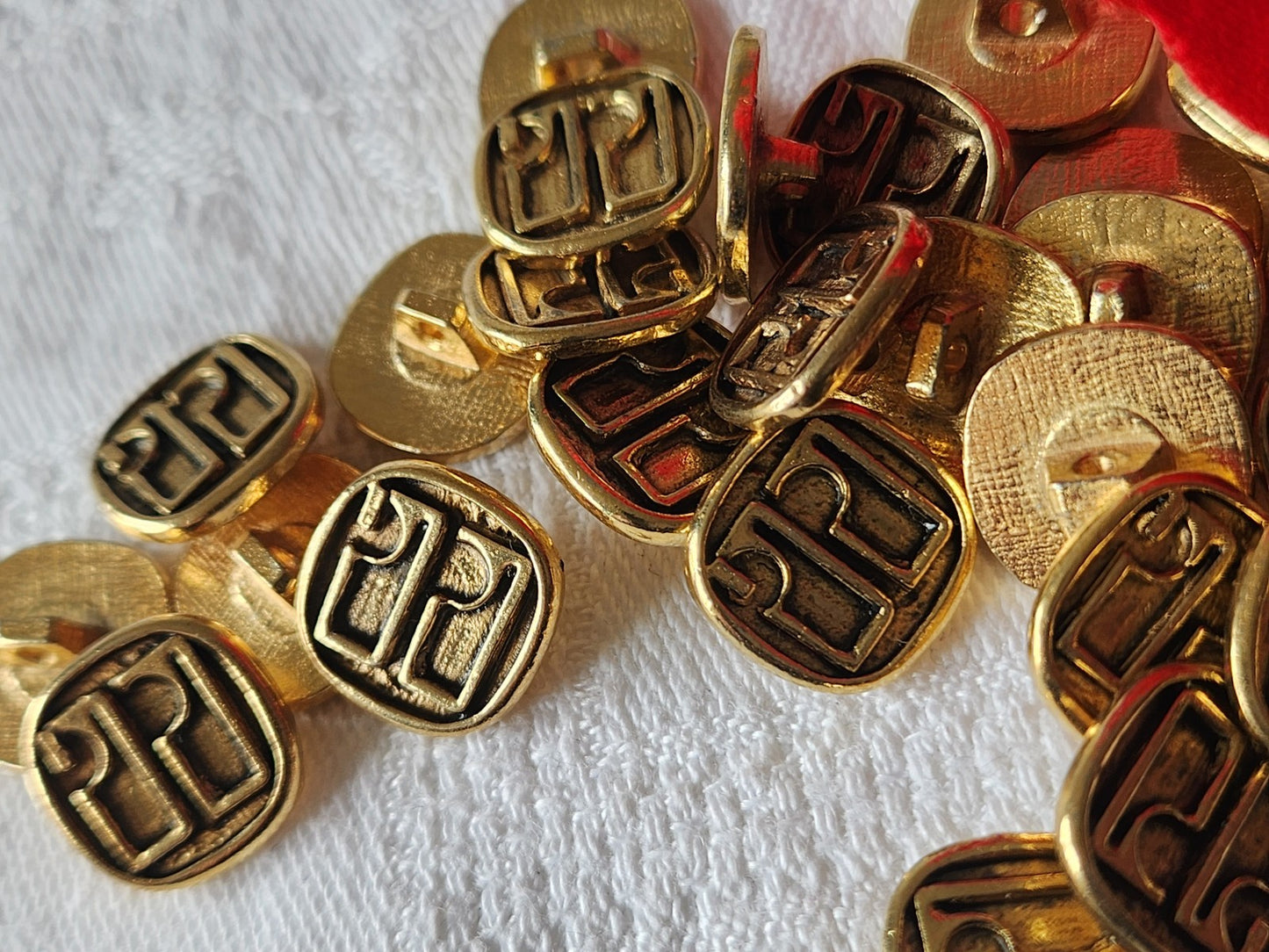 Lot 10 boutons en métal doré pied fond d'atelier  1,3 cm ref 3565