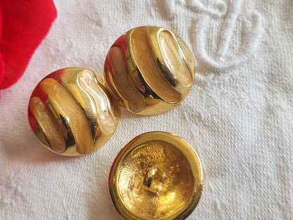 Trio boutons vintage en métal émaillé tonc saumon doré 2,2 cm pied ref 2834