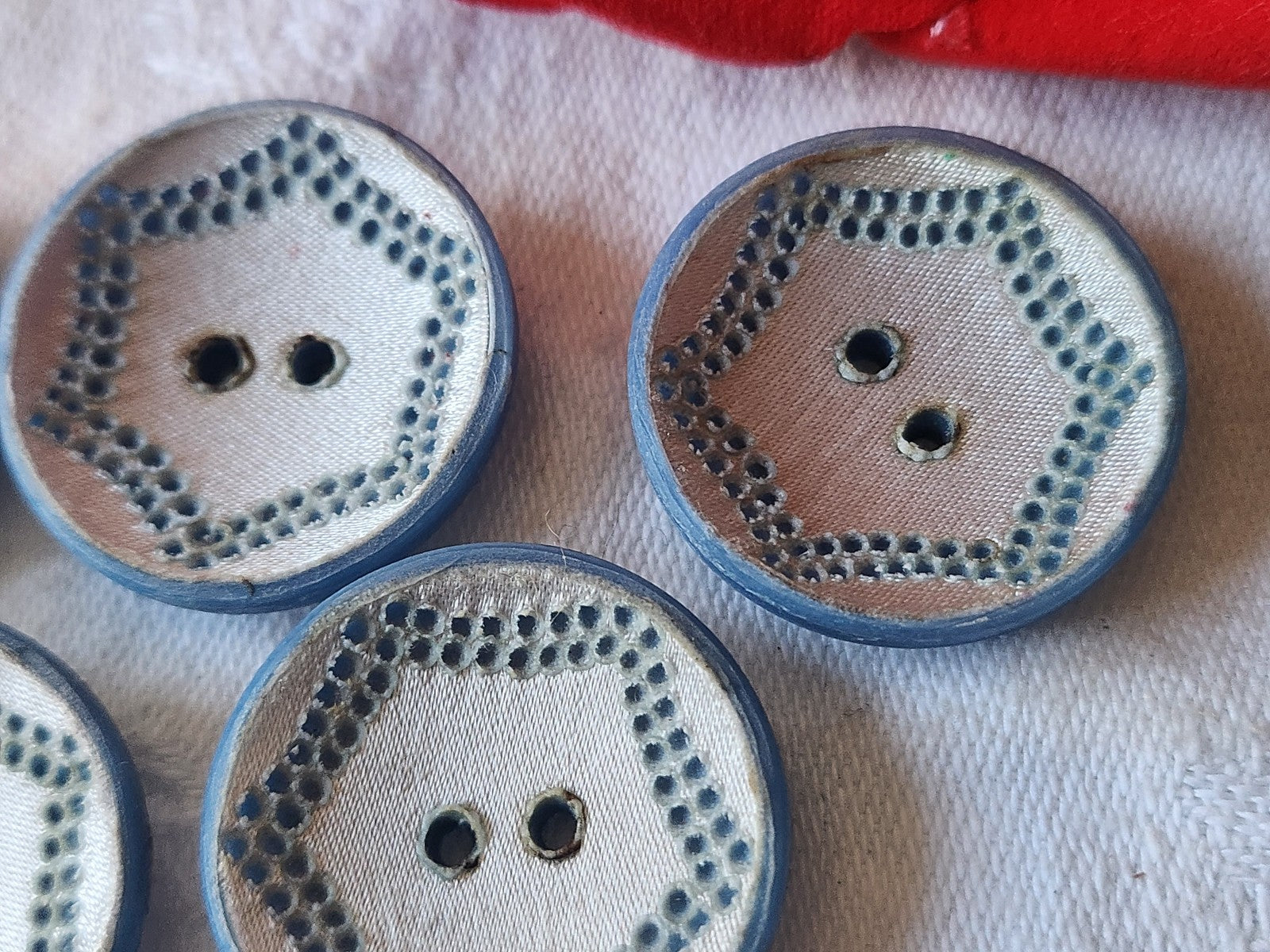 Lot 5  boutons anciens  vintage recouvert de tissu  2,7 cm bleu ref 2642