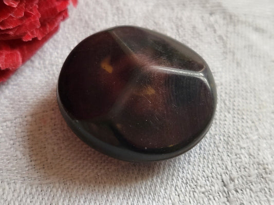 Bouton ancien en celluloïd marron dégradé  pied 2,7 cm D7R