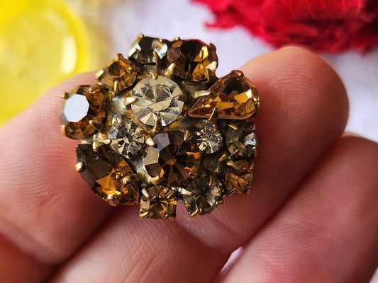 Haute couture gros bouton vintage metal strass verre  2,2 sur 2,4 cm ref 3174