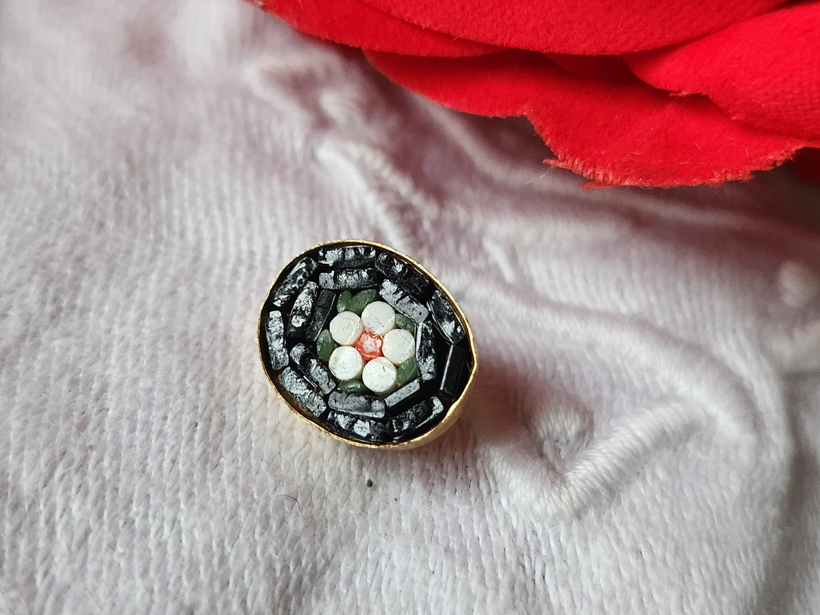Collection bouton ancien micro mosaique  millefiori mini 1 sur 1,2  cm D17A