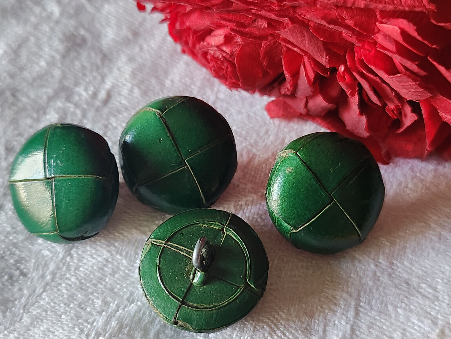 Lot 4 boutons vintage en cuir vert sapin verni style grelot 2 cm ref 4790
