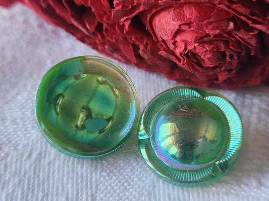 Duo boutons vintage en verre  mordoré  vert  1,8 cm D11P