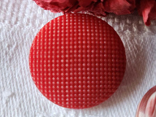 Bouton ancien en verre rouge picot texturé 2,2 cm pied D10R