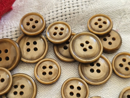 Lot 21 boutons vintage marron panaché 1,1 et 1,4 cm ref 1980