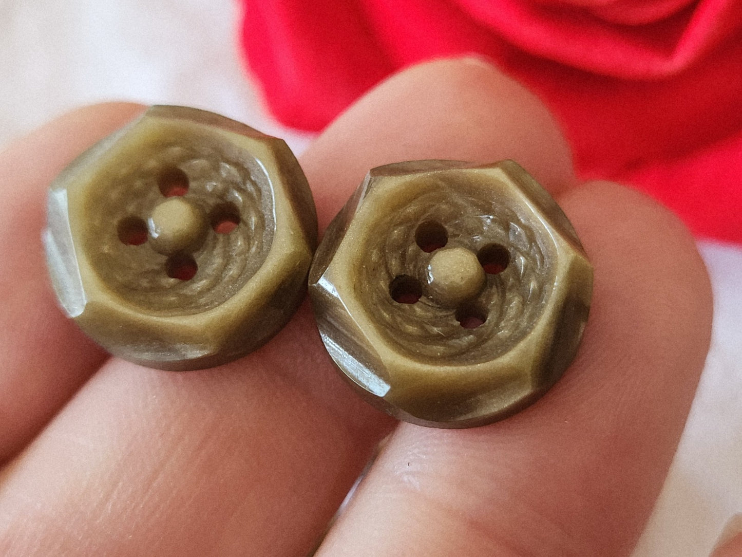 Lot 10 boutons vintage marron ancien travaillé 1,7 cm trous ref 3851