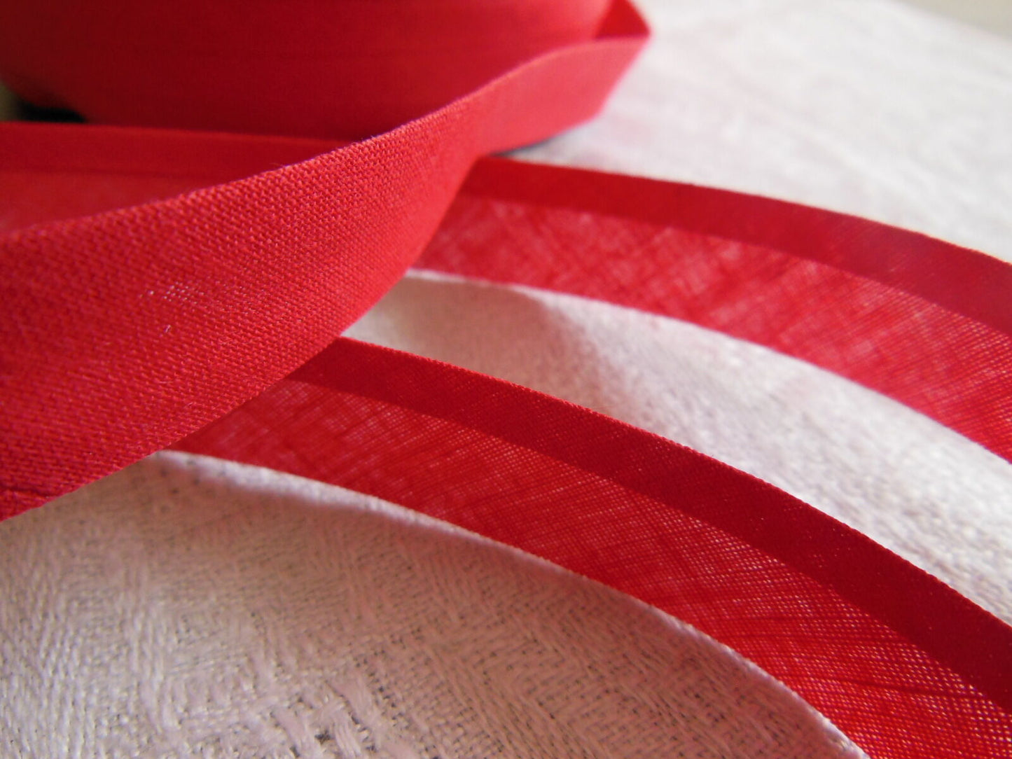 Biais vintage ruban bordure rouge 5 mètres sur 1,5  cm