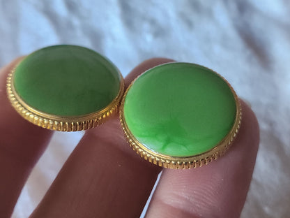 Duo boutons vintage métal coeur vert  nacré pied 2,3 cm lourd doré G16F