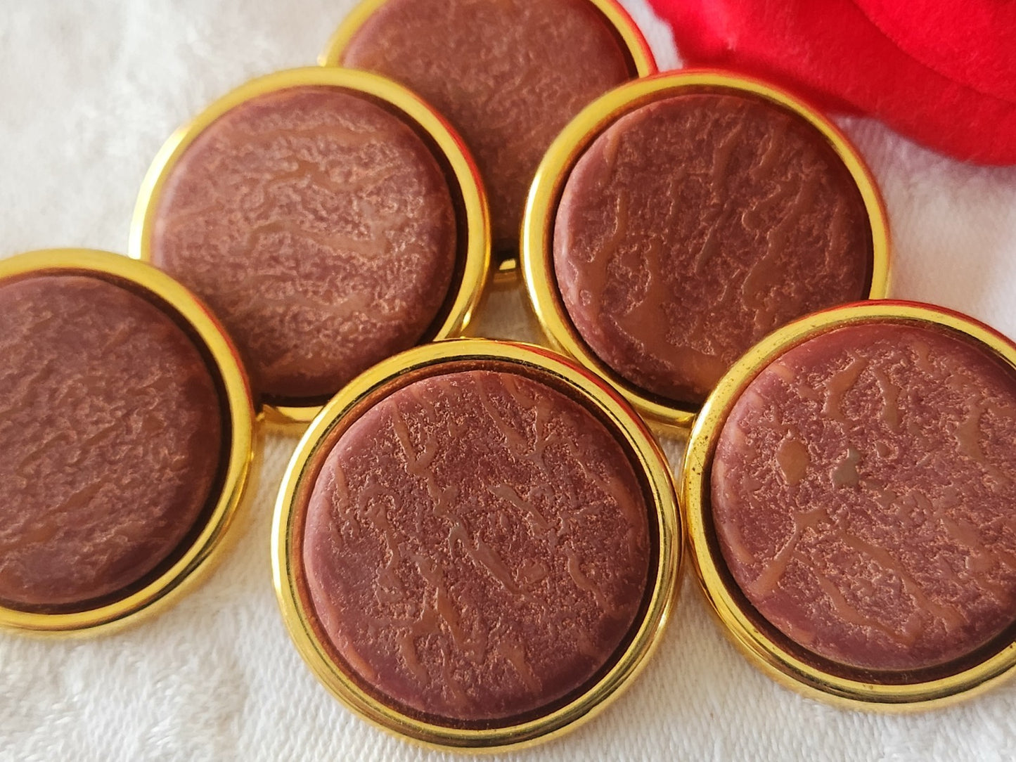 lot 6 gros boutons vintage collection  métal rouge marron 3 cm lourd ref 3952 **