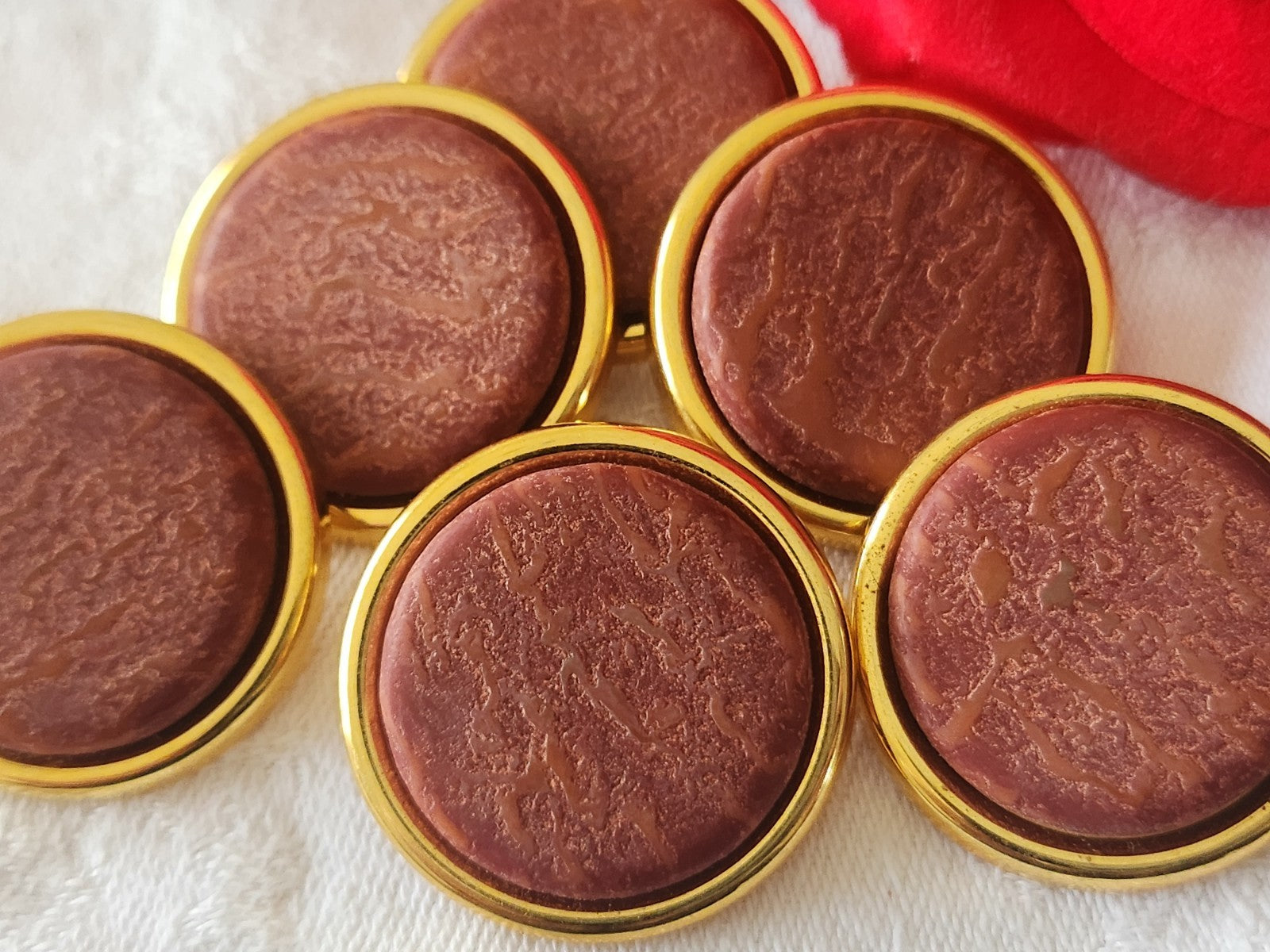 lot 6 gros boutons vintage collection  métal rouge marron 3 cm lourd ref 3952 **