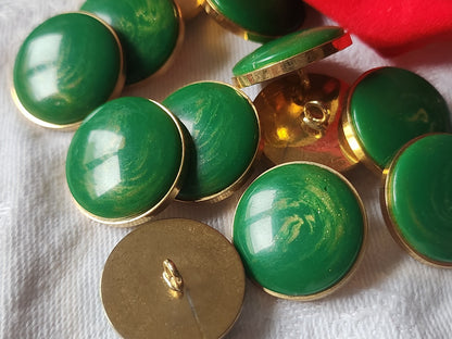 Lot 6 boutons vintage monture métal  vert et or pied 2 cm ref 5247