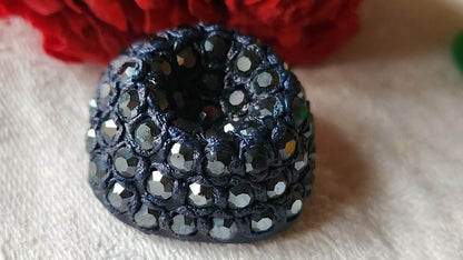 Bouton vintage parurier collection resine strass bleu bijoux  2,6 cm ref 4796