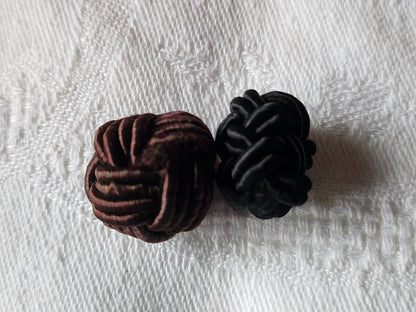 Duo bouton ancien en passementerie  1,8 et 1 sur 1,5 cm D19E
