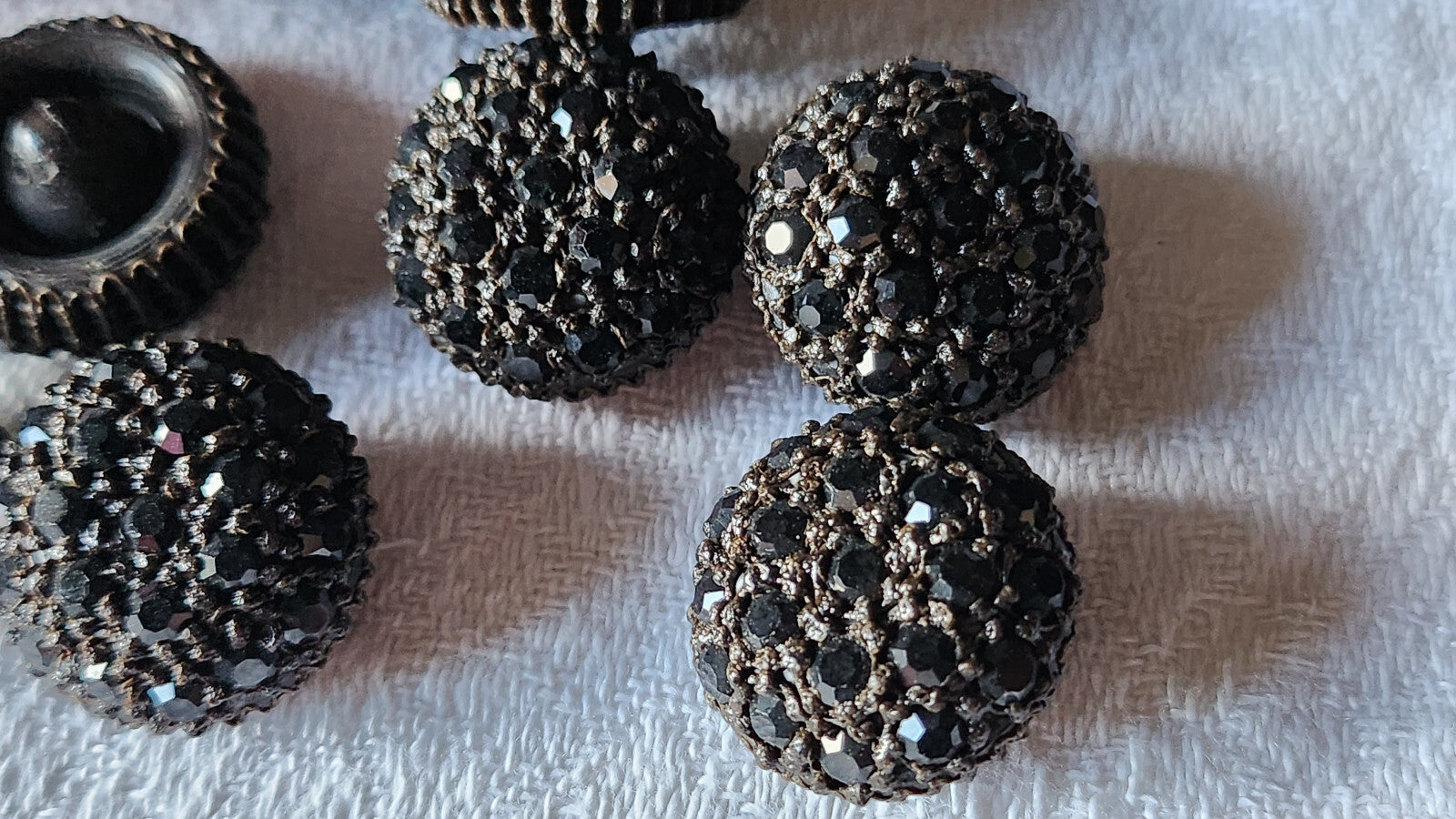 Lot  6 boutons vintage parurier resine strass  marron bombé  1,8 cm ref 3454