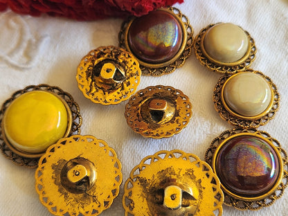 Lot 9 boutons vintage bordure dentelle panaché 1,8 sur 2,6 cm ref 1606
