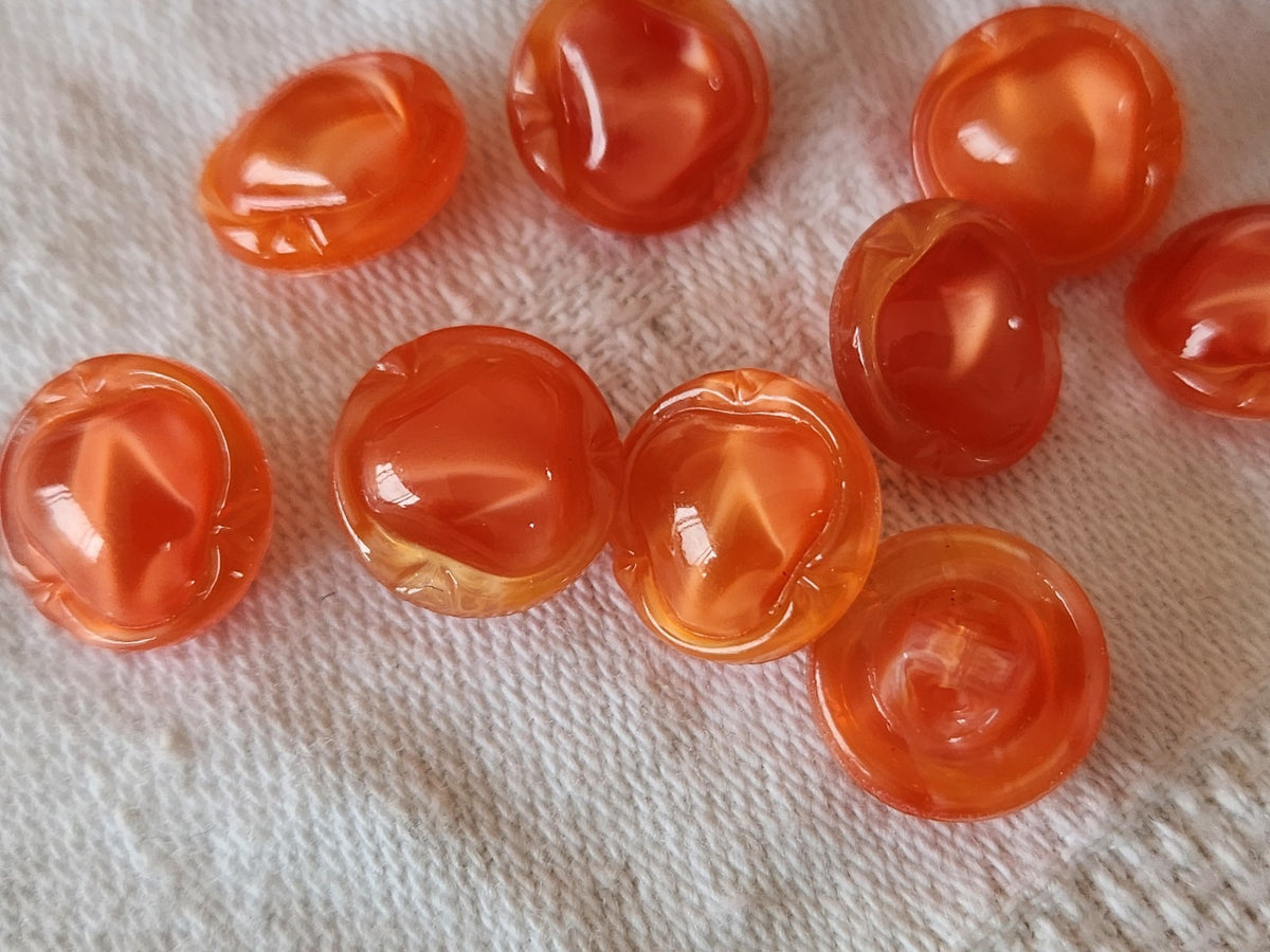 Lot 9 mini boutons vintage en verre camaieu orange vintage 1,1 cm ref 5997