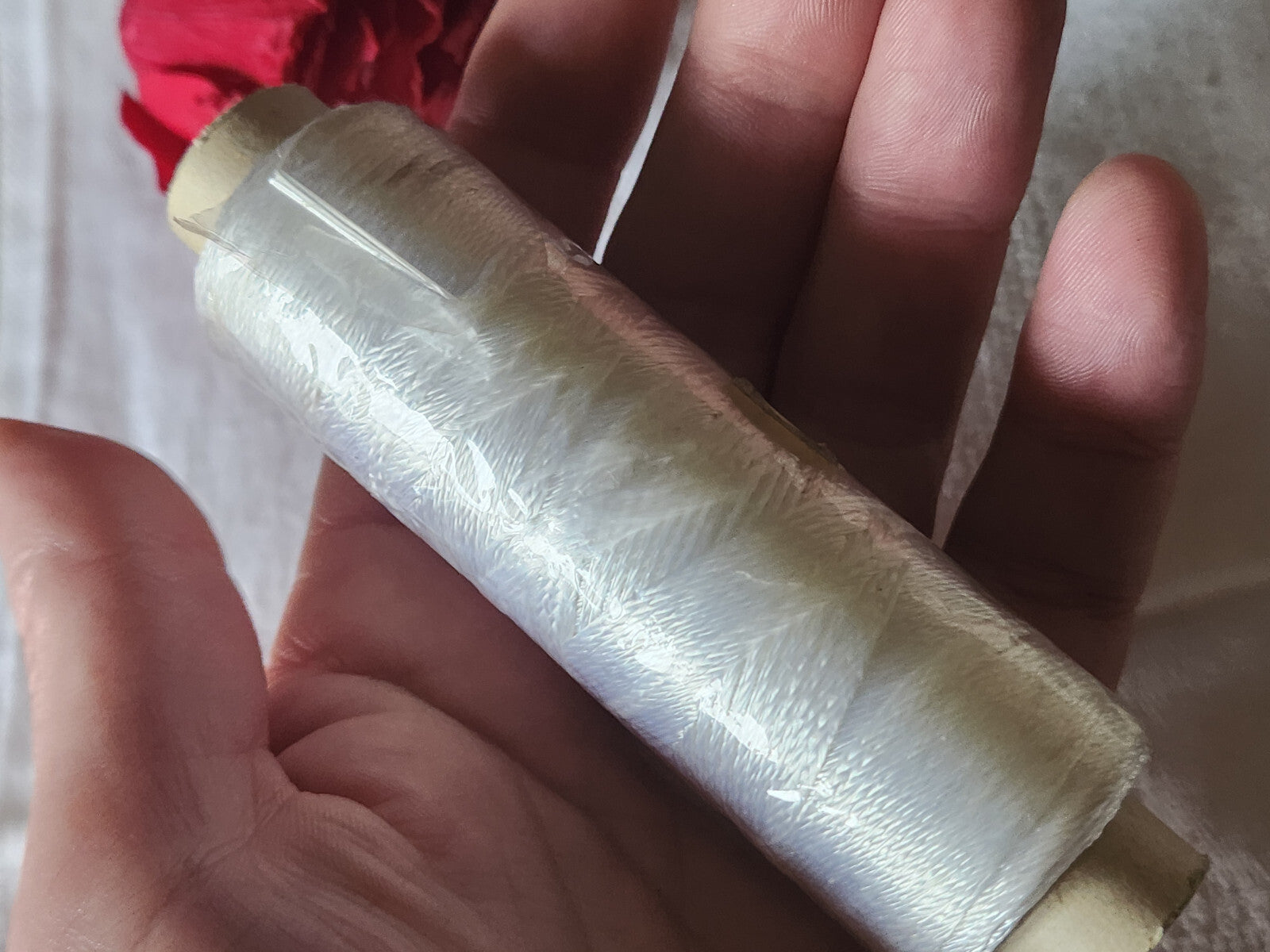 Grosse bobine ancienne fil "soie artificielle" rayonne broderie blanc  DMC