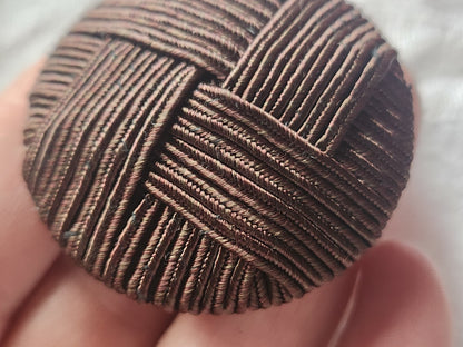 Enorme bouton ancien en  passementerie marron vintage pied 4,6 cm ref 2973