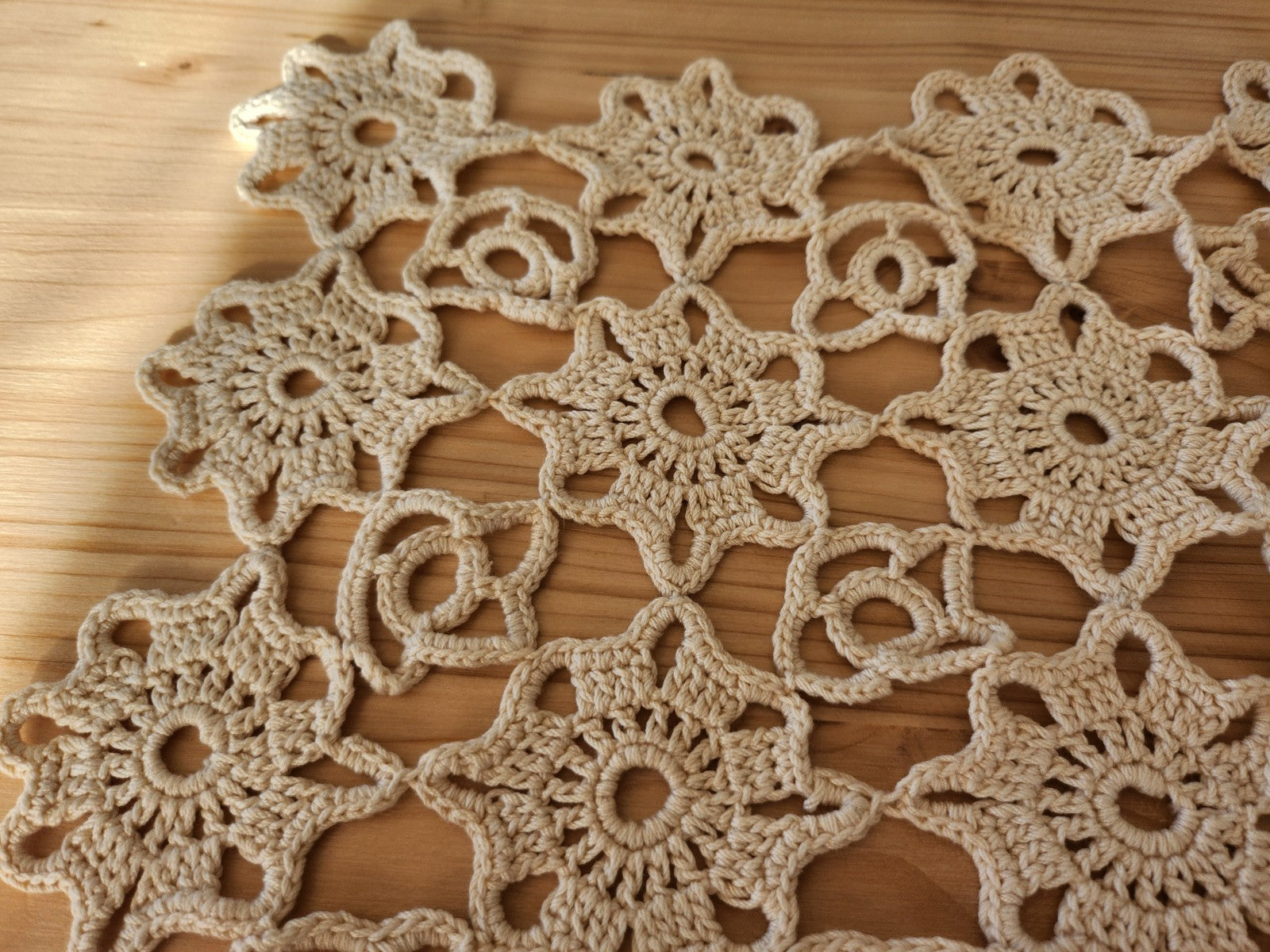 Ancien napperon broderie crochet aéré 28,5 cm sur 46 cm B8
