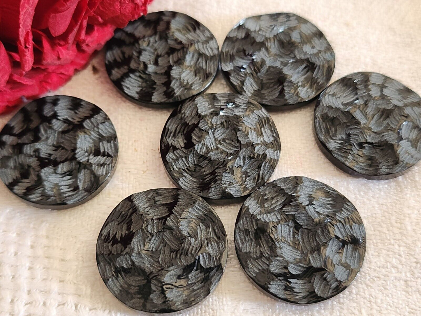 Lot 7  boutons vintage gris noir texturé pied plat 2,2 cm ref 2602