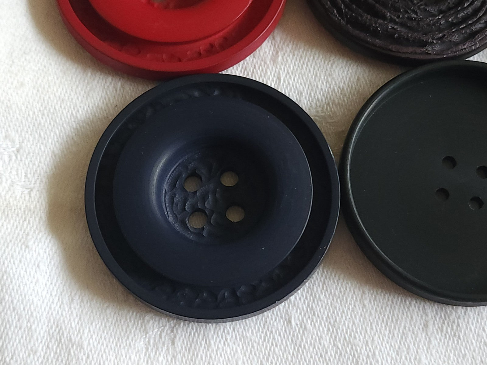Lot 6  énormes boutons vintage 3,8 à 4,8 cm manteaux XXL  ref 6068