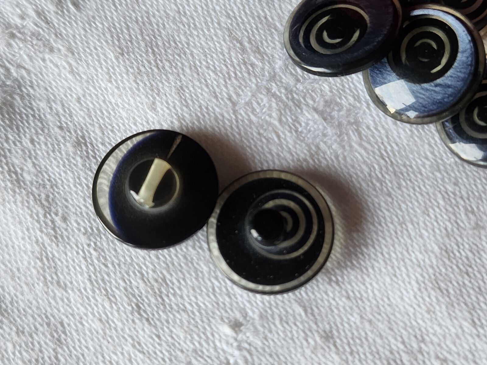 Lot 12  boutons vintage bleu scintillant  2  series pied 1,6 cm ref 6055