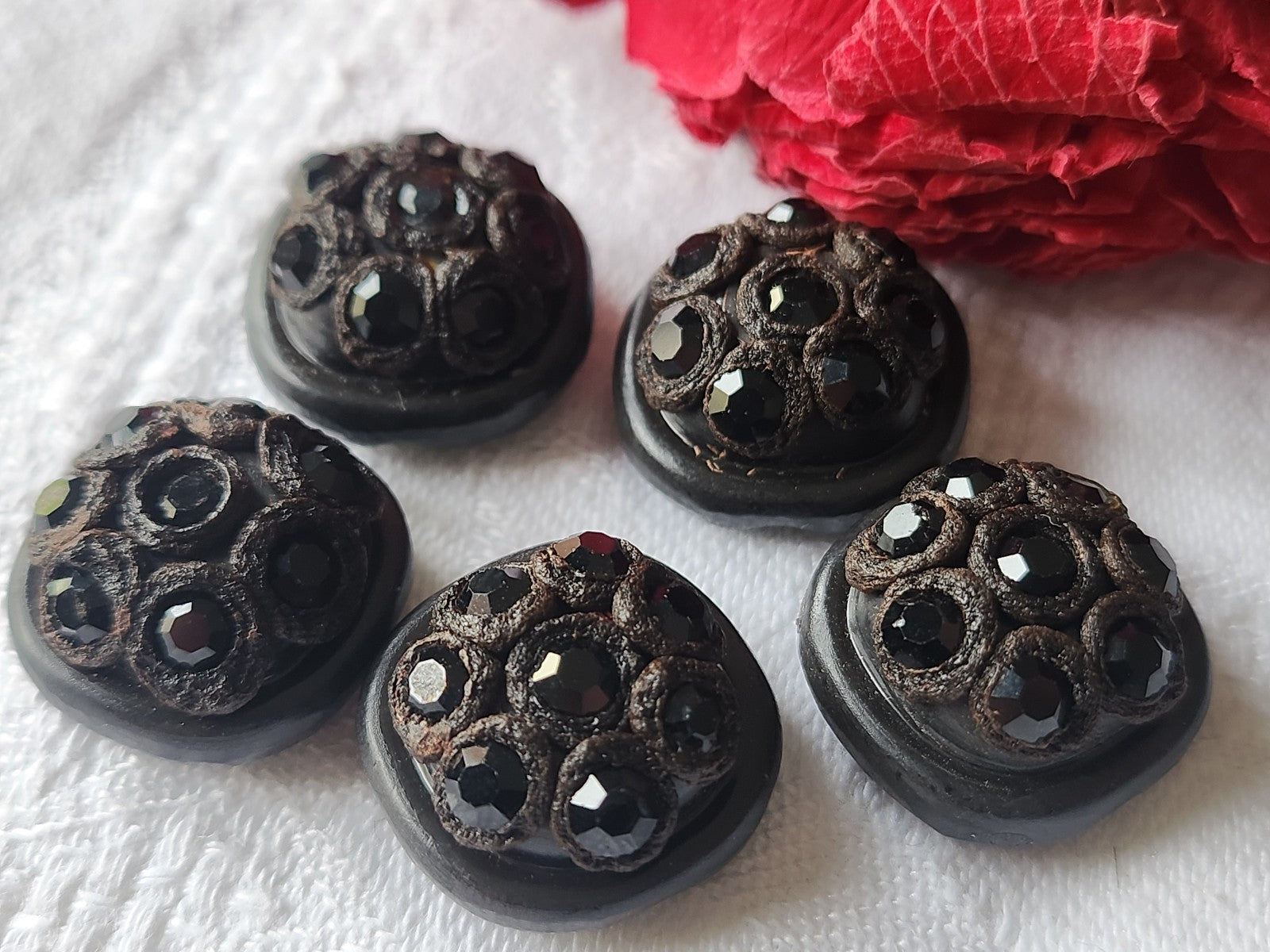 Lot  5 boutons vintage parurier resine strass  marron à pied  1,8 cm ref 5821