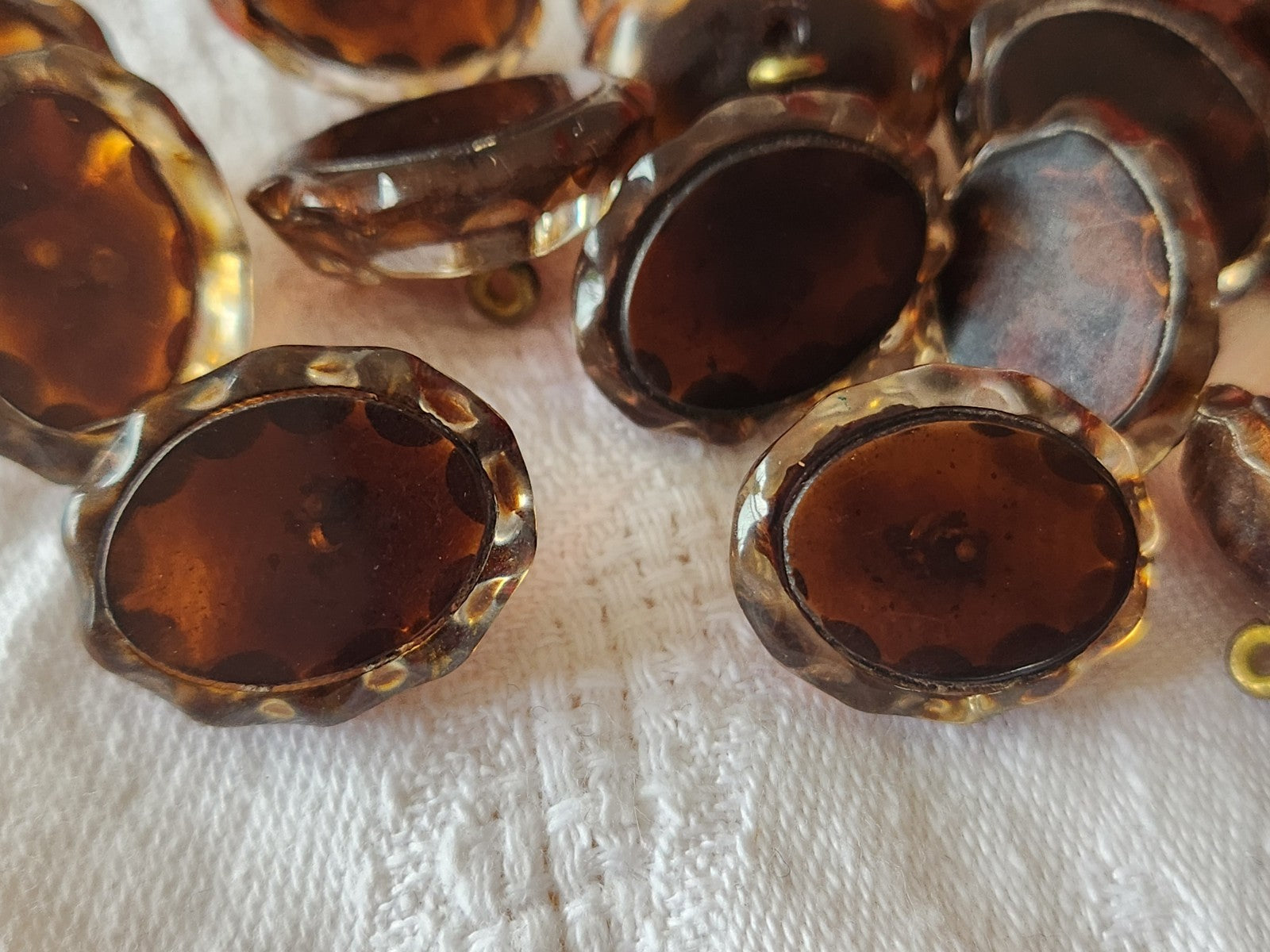 Lot 6 boutons anciens effet strass marron 1,6 sur 2 cm pied métal ref 5995
